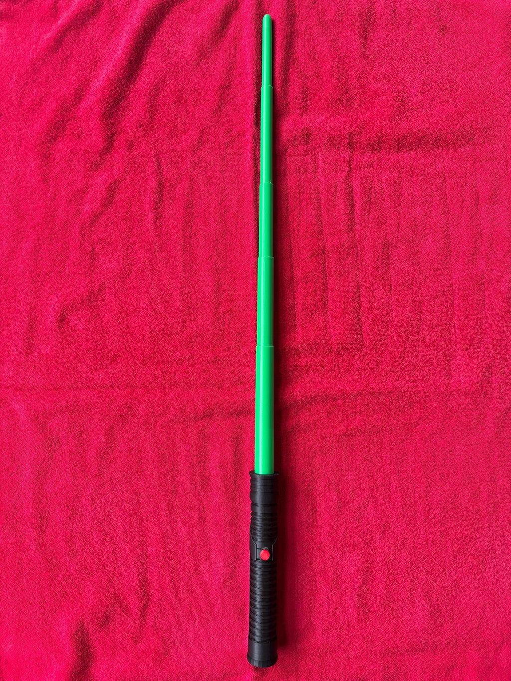 3D Printed Qui Gon Jinn Lightsaber Prop With Collapsible Blade