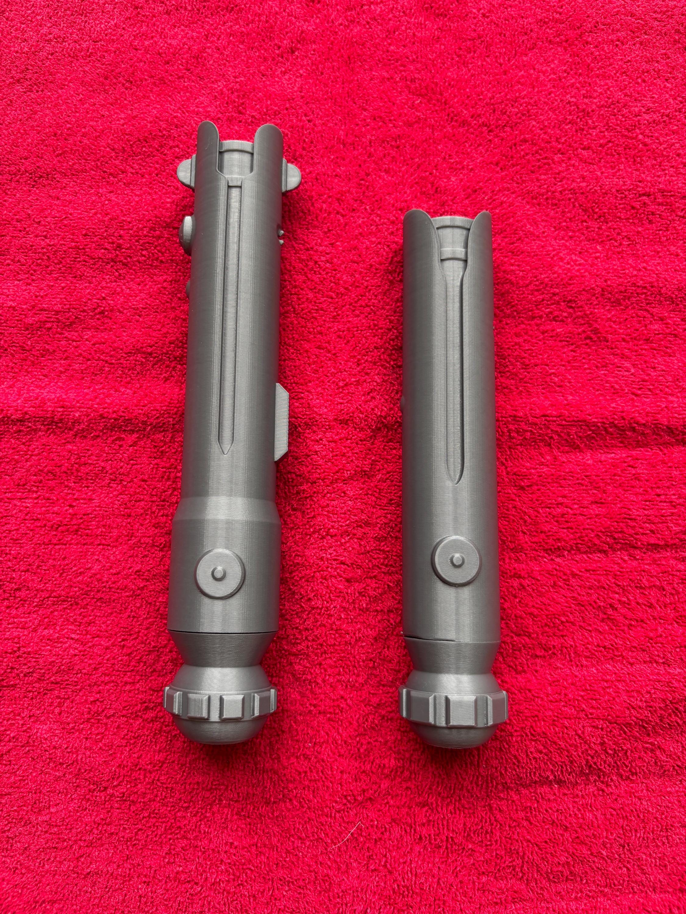 3D Printed Ahsoka's Lightsabers Prop With Extendable Blades