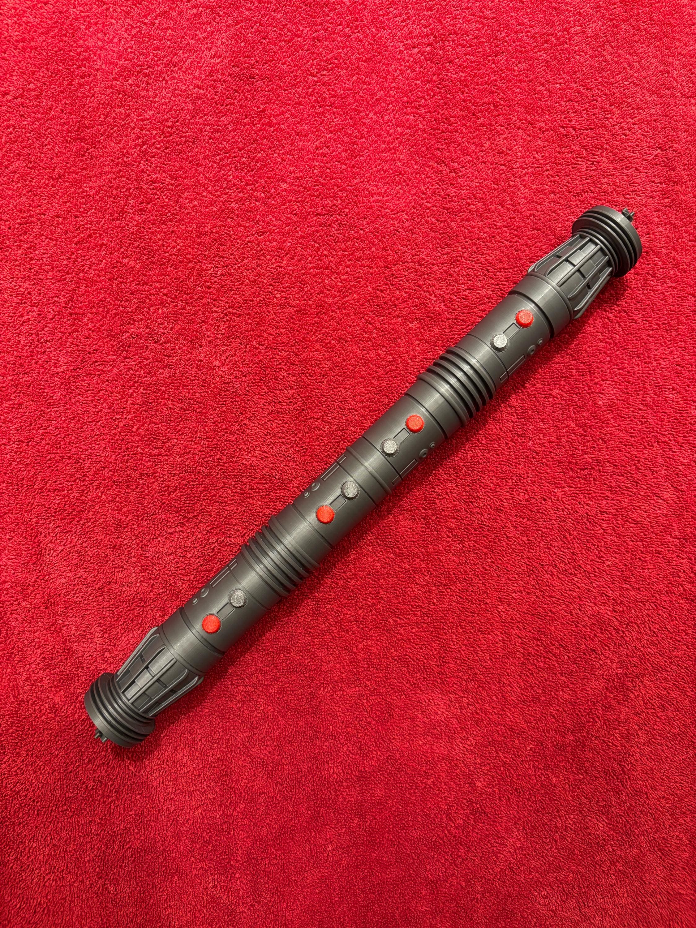3D Printed Darth Maul Lightsaber Prop With Collapsible Blade